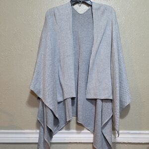 Elegant Gray Women's Sweater Poncho Cape Soft Quality Fabric Fall Winter Classic